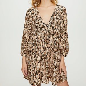 Aritzia dress size small